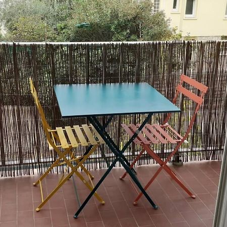 Agreable Logement Proche De La Gare Et Du Polygone Apartment Beziers Exterior photo