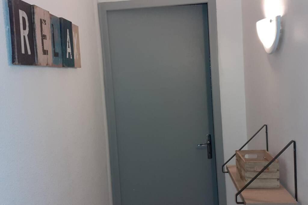 Agreable Logement Proche De La Gare Et Du Polygone Apartment Beziers Exterior photo