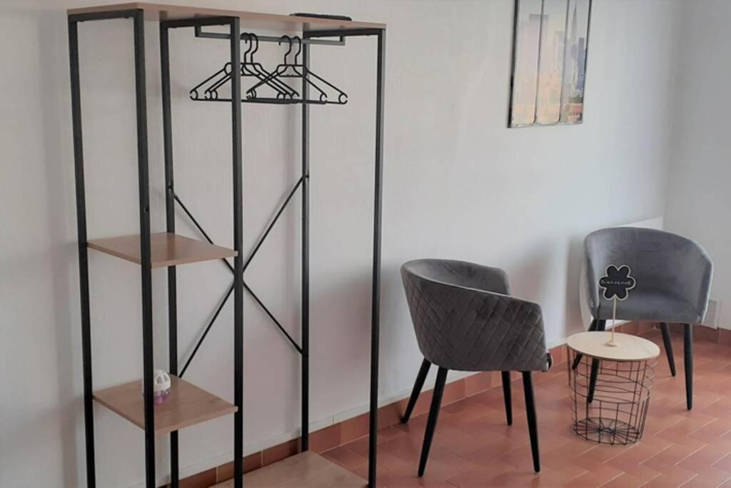 Agreable Logement Proche De La Gare Et Du Polygone Apartment Beziers Exterior photo